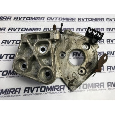 Кронштейн компрессора кондиционера Renault Megane II 1.9 DCI 2002-2009 8200619377
